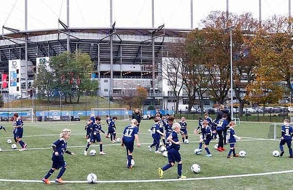 Matchday camps offer the unique possibility of training on the Volkspark training pitches before watching the first team strut their stuff during a home game.