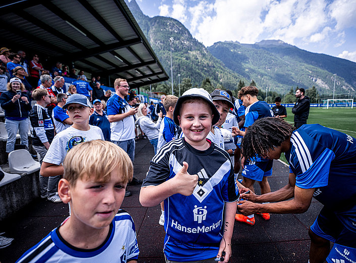 Starker Support: 300 HSV-Fans verfolgen die erste Einheit