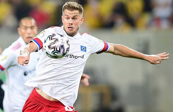 Angriff ist die beste Verteidigung: Simon Terodde, Bobby Wood und die gesamte Offensivabteilung der Rothosen wollen gegen die Fortuna für Torgefahr sorgen. Angriff ist die beste Verteidigung: Simon Terodde, Bobby Wood und die gesamte Offensivabteilung der Rothosen wollen gegen die Fortuna für Torgefahr sorgen.