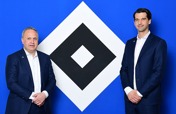 Gemeinsam stark zu sein und in Zeiten von Corona im Sinne des Fußballs und des HSV fest zusammenzuhalten - das steht für die HSV-Vorstände Frank Wettstein (l.) und Jonas Boldt an erster Stelle.