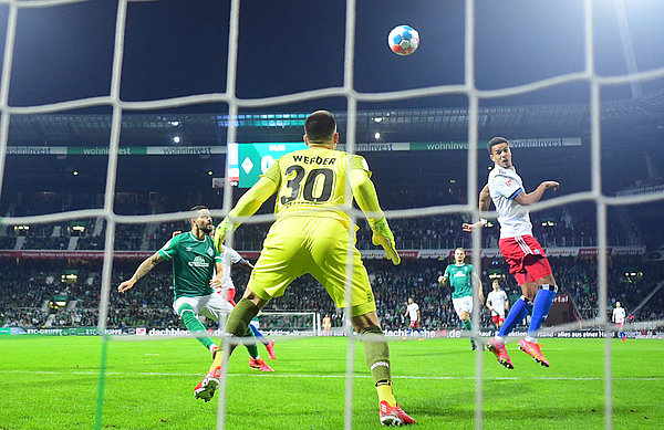 Drin! Glatzels Kopfballtreffer zum schnellen 1:0 in der 2. Minute belohnte die Rothosen dieses Mal bereits sehr früh.