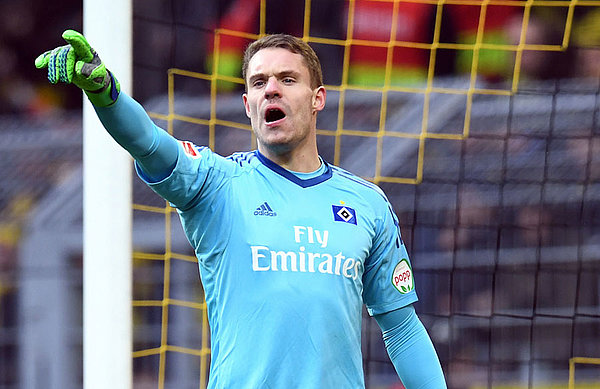 Christian Mathenia kept HSV in the game with a number of saves, but had no chance with BVB’s two goals.