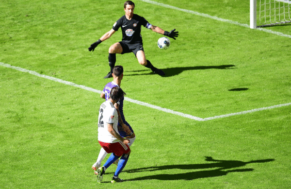 Martin Harnik and his greatest asset: finishing. First home game, first goal.