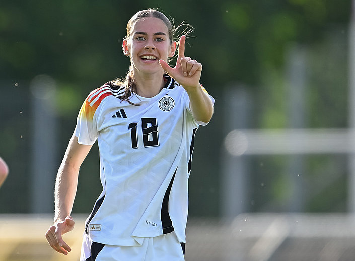 Rothosen starten in die Länderspielpause