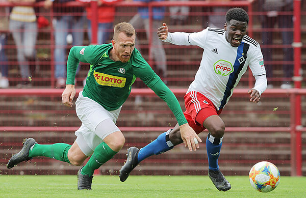Herdi Bukusu durfte gegen Hannover von Beginn an ran. Herdi Bukusu durfte gegen Hannover von Beginn an ran.