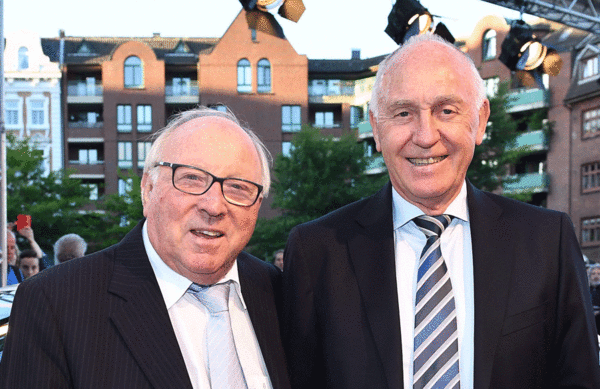 Uwe Seeler und Willi Schulz - zwei HSV-Legenden, die auch heute noch eng zusammenstehen.