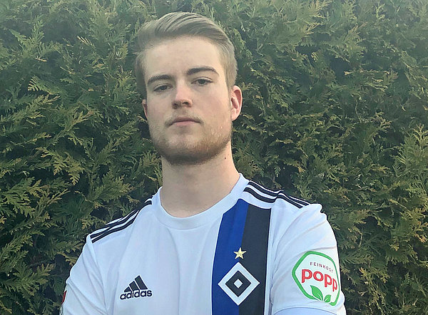 Der Gewinner des ersten OFC eCUPs: Tim vom offiziellen HSV-Fanclub "Blue Legion"