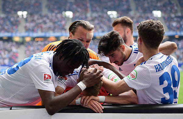 After a lengthy goal drought, Fiete Arp scored his first 2. Bundesliga goal in his final game for the club.