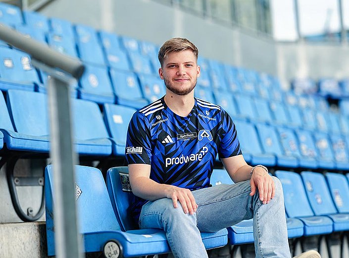 eSportler Steffen "Funino" Pöppe verlängert seinen Vertrag und bleibt dem HSV treu