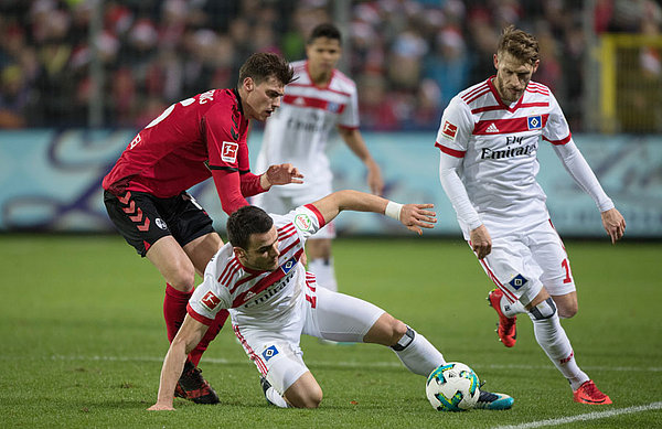 Filip Kostic and Aaron Hunt both had chances to break the deadlock