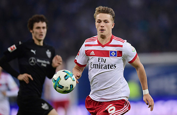 Fiete Arp has caused a storm with his play and his goals. Gisdol, however, is keen to not let the the youngster feel too much pressure on his shoulders. 