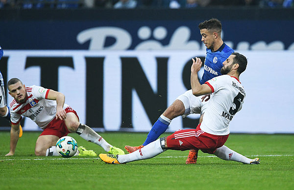 Hamburg came away from Gelsenkirchen with no points despite a good performance 