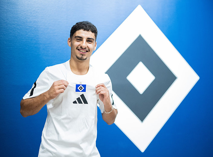 HSV sign Martin Adeline