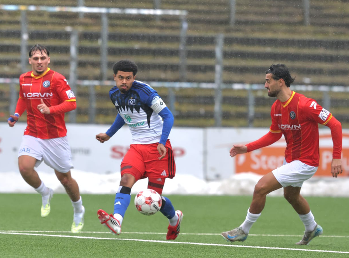 U21 mit Punkteteilung zum Auftakt