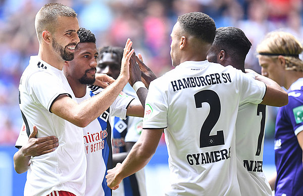 Blitzstart in die zweite Hälfte: Lukas Hinterseer (links) sorgte in der 46. Minute für das zwischenzeitige 2:0 für die Rothosen. Blitzstart in die zweite Hälfte: Lukas Hinterseer (links) sorgte in der 46. Minute für das zwischenzeitige 2:0 für die Rothosen.