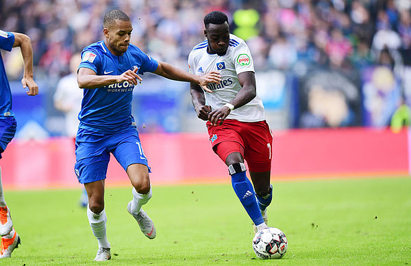 Khaled Narey im Zweikampf