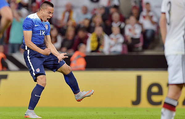 Bobby Wood bejubelt seinen Treffer für die Nationalelf.