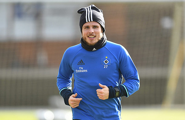 Der zuletzt erkrankte Nicolai Müller meldet sich zurück. Nicolai Müller beim Lauftraining.