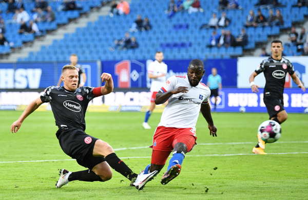 Fortuna Düsseldorf's top goalscorer Rouwen Hennings has already 6 goals this season. Fortuna Düsseldorf's top goalscorer Rouwen Hennings has already 6 goals this season.