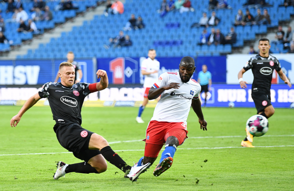 Fortuna Düsseldorf's top goalscorer Rouwen Hennings has already 6 goals this season.