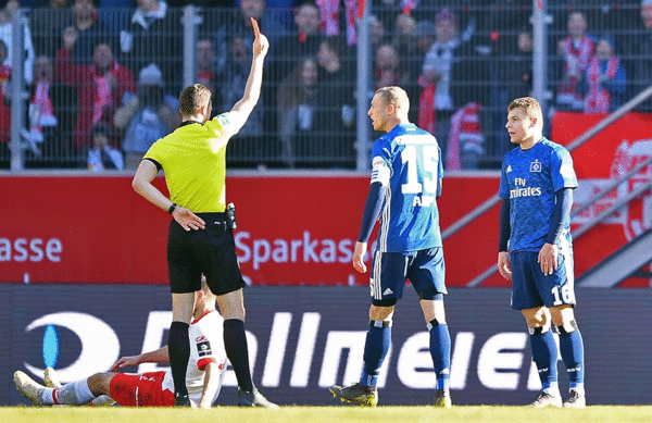 The red card for Vasilije Janjicic was the negative climax in this disappointing game.