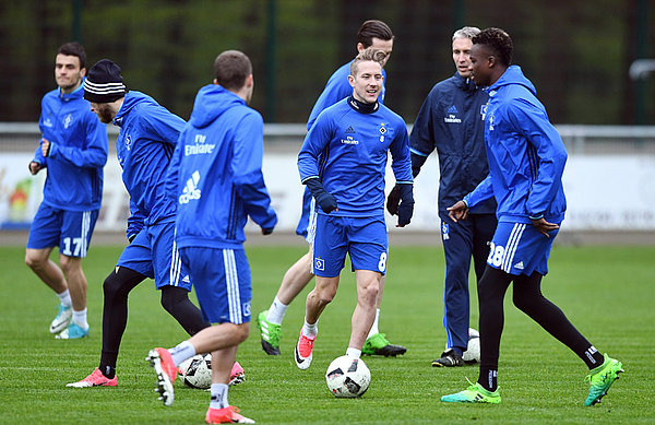 Lewis Holtby beim Training in Rotenburg.