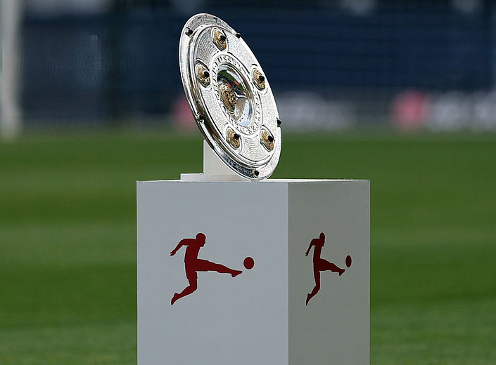 BL-Spielplan: Start in Gladbach, dann Stadtderby im Volkspark