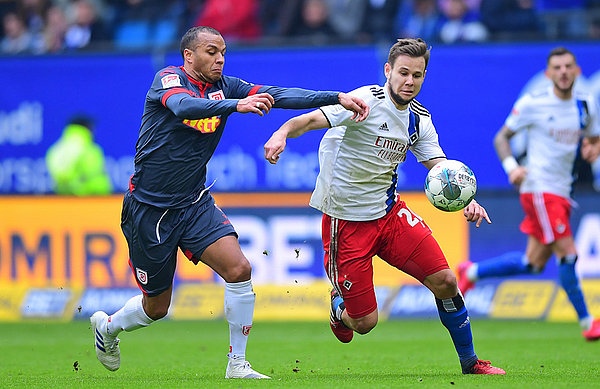Nach dem 2:1-Sieg gegen Regensburg wollen Louis Schaub und die Rothosen trotz ungewöhnlicher Umstände in Fürth nachlegen. Nach dem 2:1-Sieg gegen Regensburg wollen Louis Schaub und die Rothosen trotz ungewöhnlicher Umstände in Fürth nachlegen.