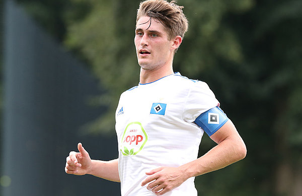 Leon Mundhenk durfte die U21 in den Testspielen als Kapitän anführen. Auf den 21-Jährigen kommt in dieser Saison noch mehr Verantwortung zu. U21-Spieler Leon Mundhenk mit Kapitänsbinde.