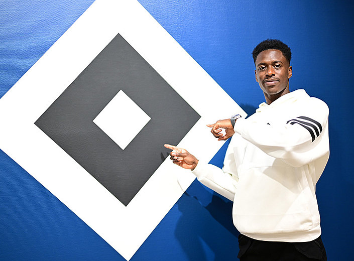 HSV sign Sambi Lokonga