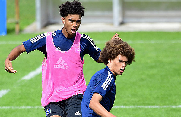Bryan Hein (l.) and Jonah Fabisch (r.), pictured here at the first-team training camp in Bad Häring, will be looking to make an impression for the under-21s this season.