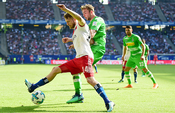 Torschütze und Weltmeister: Aaron Hunt im Duell anno 2018 mit Christoph Kramer. Torschütze und Weltmeister: Aaron Hunt im Duell anno 2018 mit Christoph Kramer.
