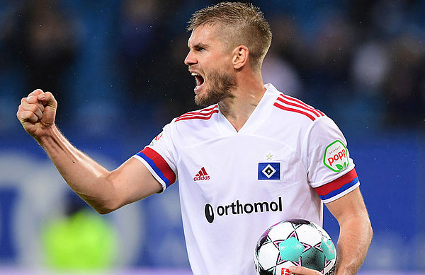Simon Terodde will be key for HSV on Monday, having scored a brace in October and altogether five in his last three against Pauli.