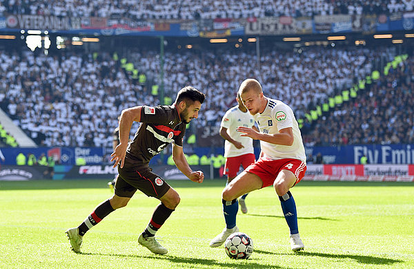 The Dutchman knows how intense the rivalry is in the stands, like it was for the first Hamburg derby in 7 years in September 2018.