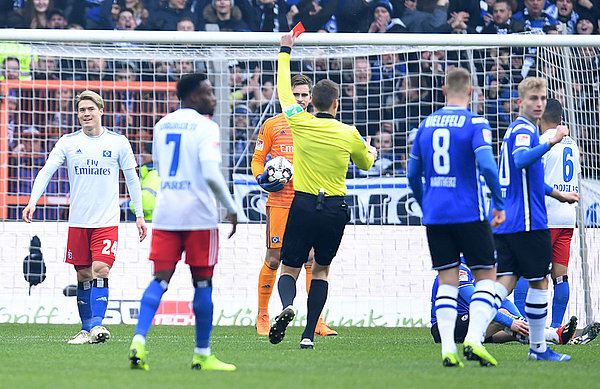 Sakai’s red card in the 12th minute gave Bielefeld the upper hand early on.