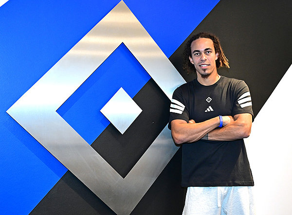 "Ein sehr ehrgeiziger und ambitionierter Charakter, der in den Gesprächen sofort Lust auf die Aufgabe beim HSV vermittelt hat", sagt Costa über Yussuf Poulsen. "Ein sehr ehrgeiziger und ambitionierter Charakter, der in den Gesprächen sofort Lust auf die Aufgabe beim HSV vermittelt hat", sagt Costa über Yussuf Poulsen.