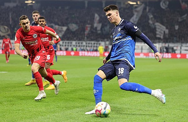Die Lilien um Mathias Honsak verloren in den vergangenen sieben Monaten nur ein Pflichtspiel - das Pokalachtelfinale in Frankfurt mit 2:4. Die Lilien um Mathias Honsak verloren in den vergangenen sieben Monaten nur ein Pflichtspiel - das Pokalachtelfinale in Frankfurt mit 2:4.