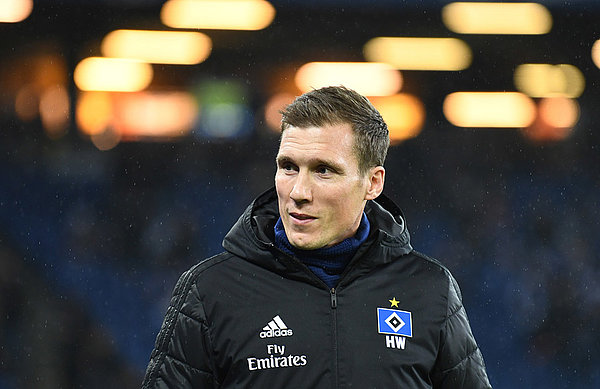 Hannes Wolf fuhr seit seiner Amtsübernahme sieben Siege in neun Pflichtspielen ein und musste nur eine Niederlage verkraften. Hannes Wolf an der Seitenlinie.
