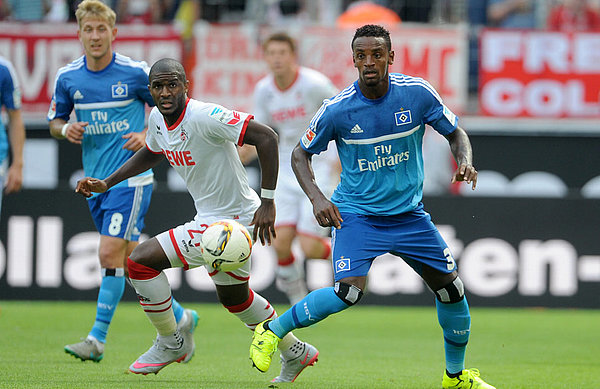 Kölns Anthony Modeste (li.) ist der derzeit Führende in der Torjägerliste. Cleber ist gegen den FC noch gesperrt. Cleber und Modeste im Zweikampf auf dem Spielfeld.