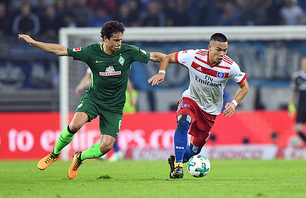 Bobby Wood was always a threat and had a good chance to score after the break. Once again the USA striker was out of luck.