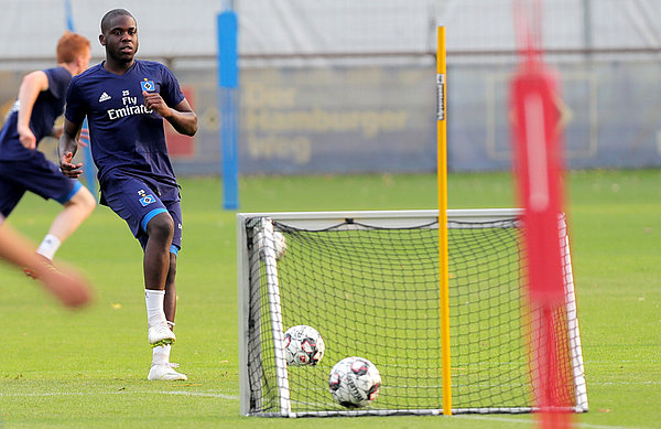 Orel Mangala was signed on loan from VfB Stuttgart and could be an option in Sandhausen.