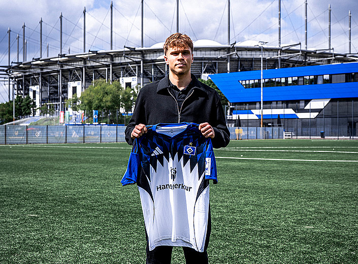 Finn Barkowsky signs first professional contract with Hamburger SV