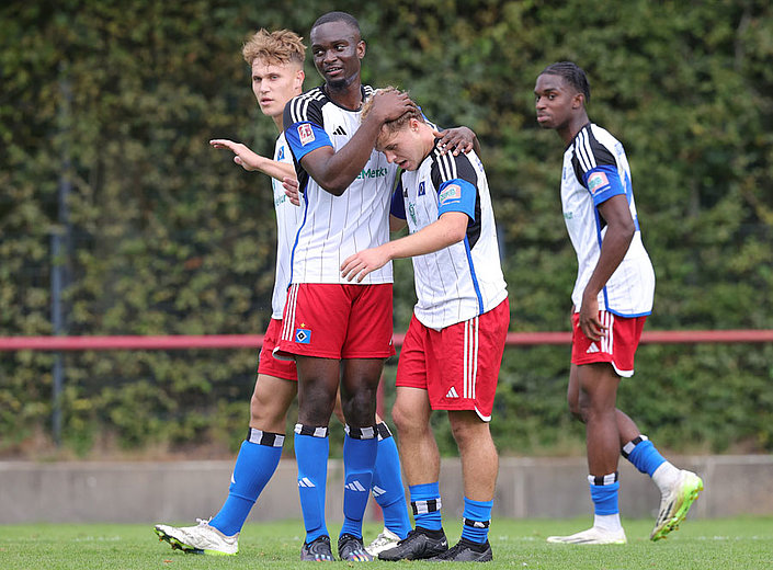 Mit Köpfchen: U21 besiegt ETV im Derby