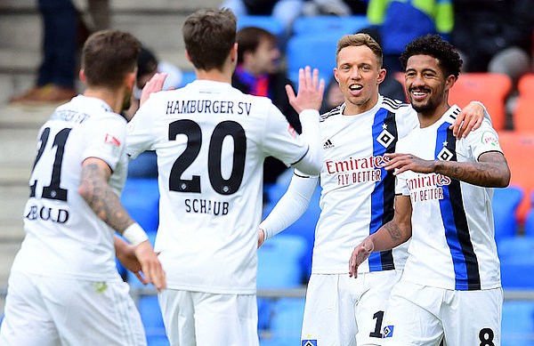 Die Rothosen um Sonny Kittel & Co. brennen nach vier Testspielen während der Wintervorbereitung darauf, dass es endlich wieder um Punkte geht. Die Rothosen um Sonny Kittel & Co. brennen nach vier Testspielen während der Wintervorbereitung darauf, dass es endlich wieder um Punkte geht.