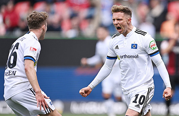 Sorgten in Ingolstadt für den Dosenöffner: Anssi Suhonen und HSV-Topscorer Sonny Kittel (neun Tore, 16 Assists). 
