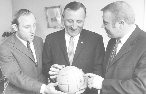 Uwe, Vater Erwin und Bruder Dieter - Familie Seeler war ein Segen für den HSV. 