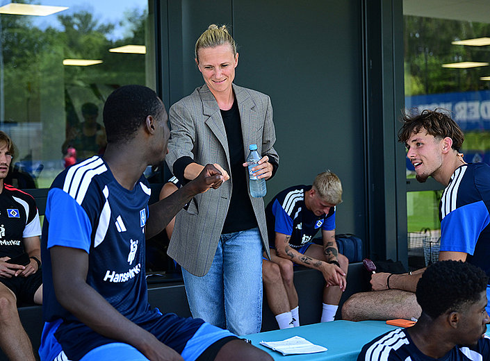 Kathleen Krüger vor Ort in Herzogenaurach