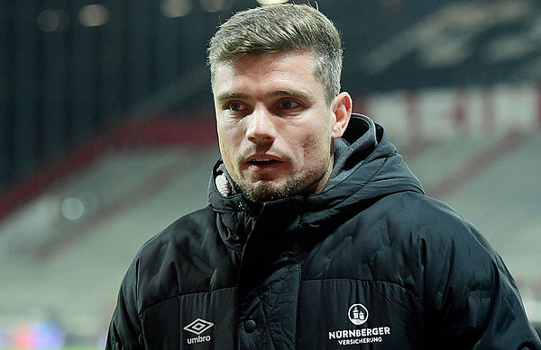 36-year-old Robert Klauss is in his first role as head coach at 1. FC Nürnberg, after 10 years at RB Leipzig.