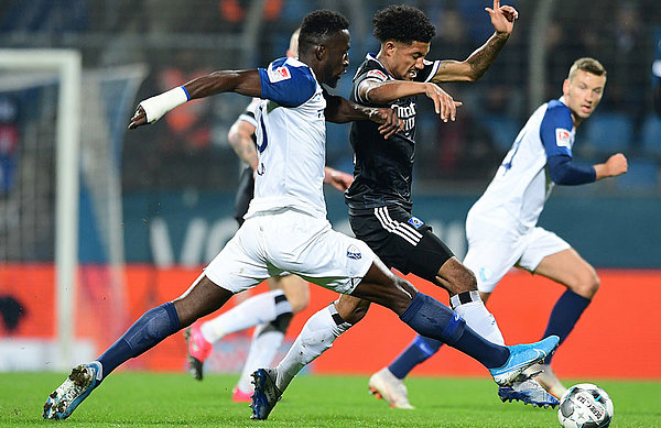HSV found it hard going in the first half, with the physical approach from Bochum proving difficult to break down.