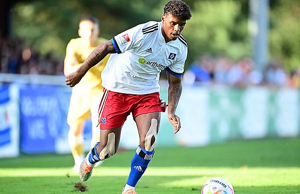 HSV newcomer Ransford-Yeboah Königsdörffer scored the late and highly deserved 2:2 equaliser. HSV newcomer Ransford-Yeboah Königsdörffer scored the late and highly deserved 2:2 equaliser.